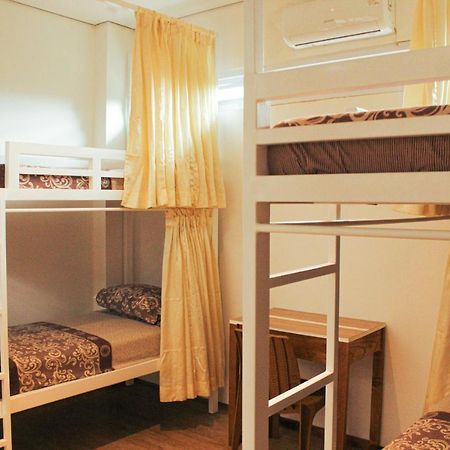 Rion Hostel Богор Екстериор снимка