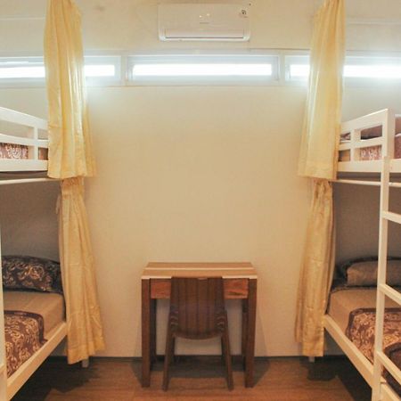Rion Hostel Богор Екстериор снимка