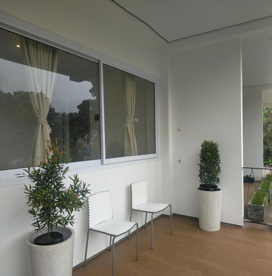 Rion Hostel Богор Екстериор снимка