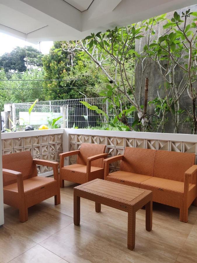 Rion Hostel Богор Екстериор снимка