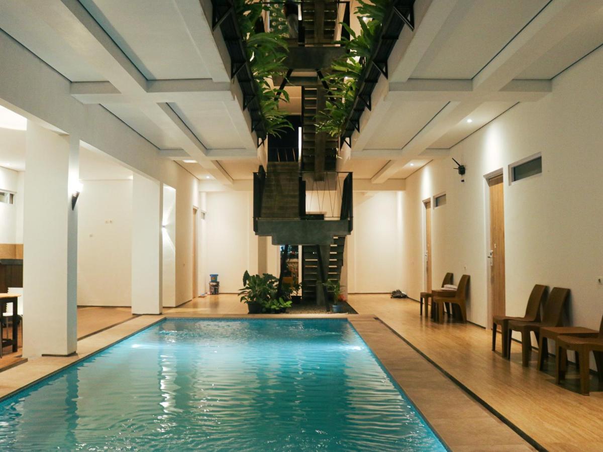 Rion Hostel Богор Екстериор снимка