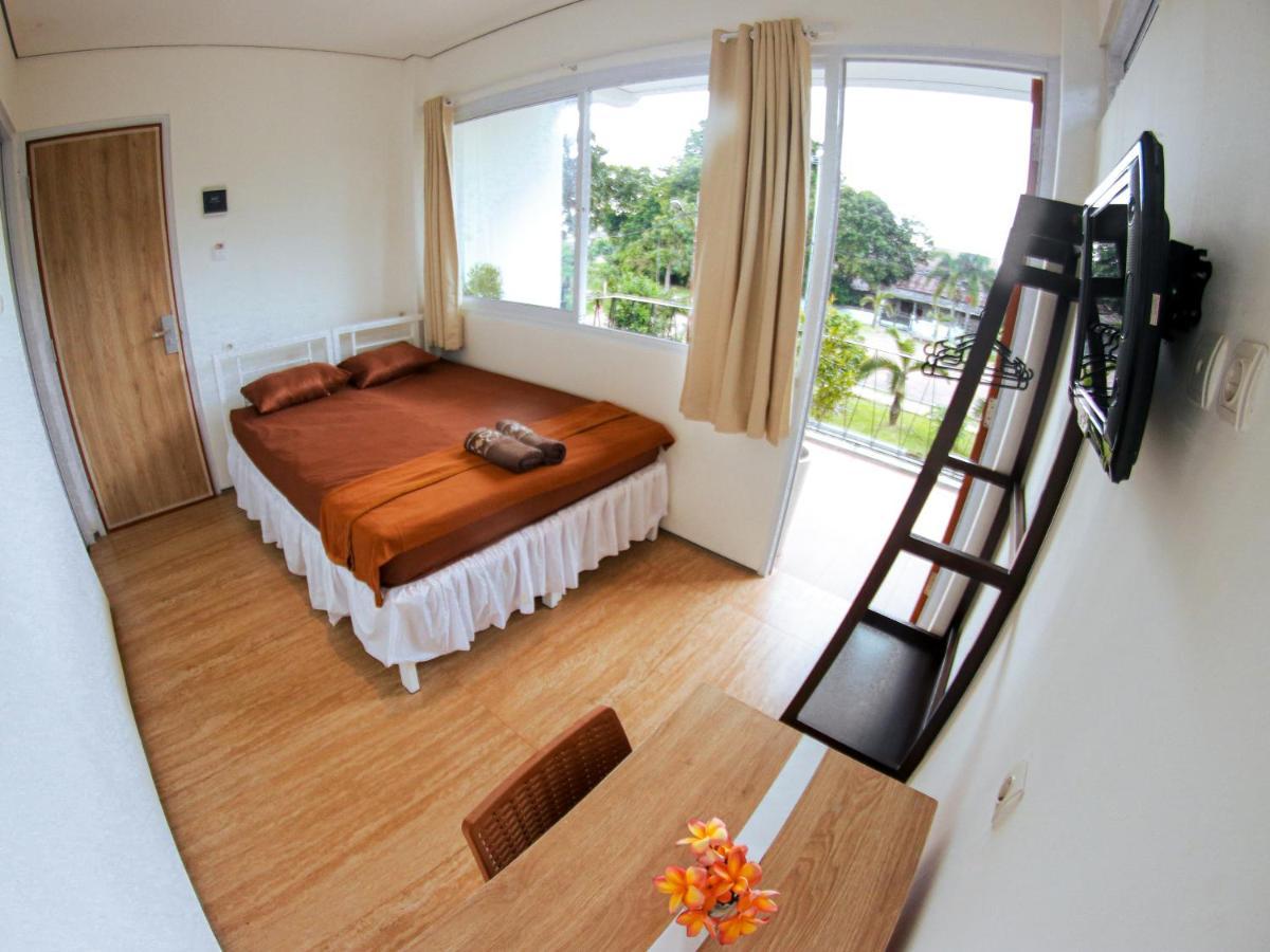 Rion Hostel Богор Екстериор снимка